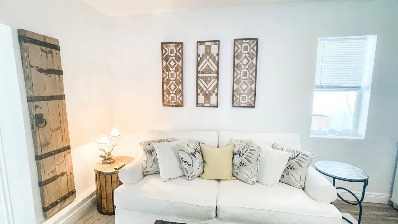 Photo of Livingroom in Arlington Park