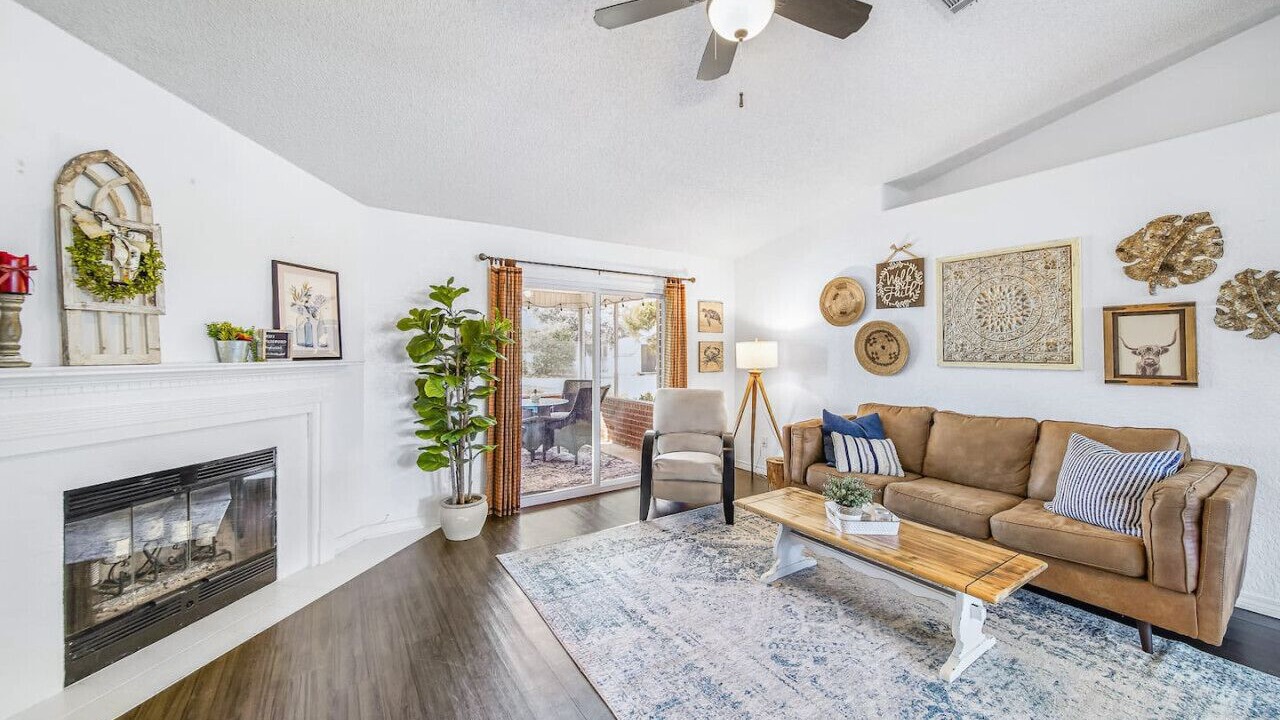 Photo of Livingroom in Pensacola