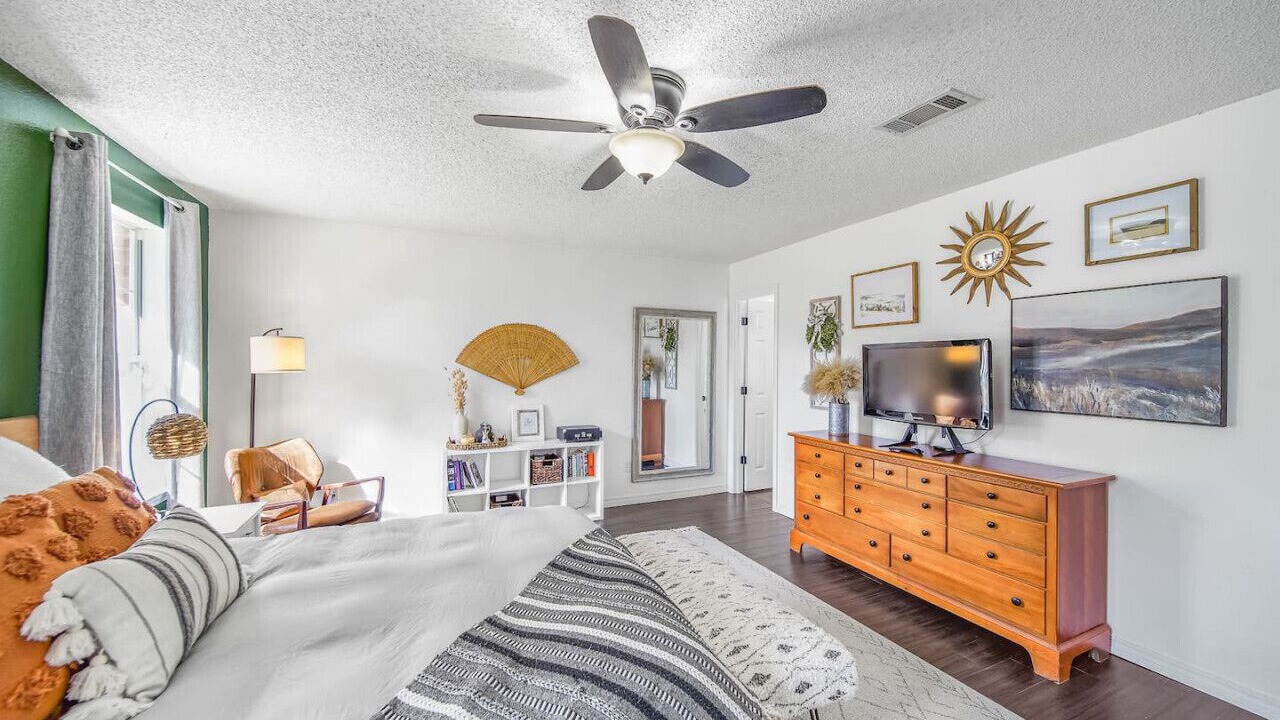 Photo of Bedroom in Pensacola