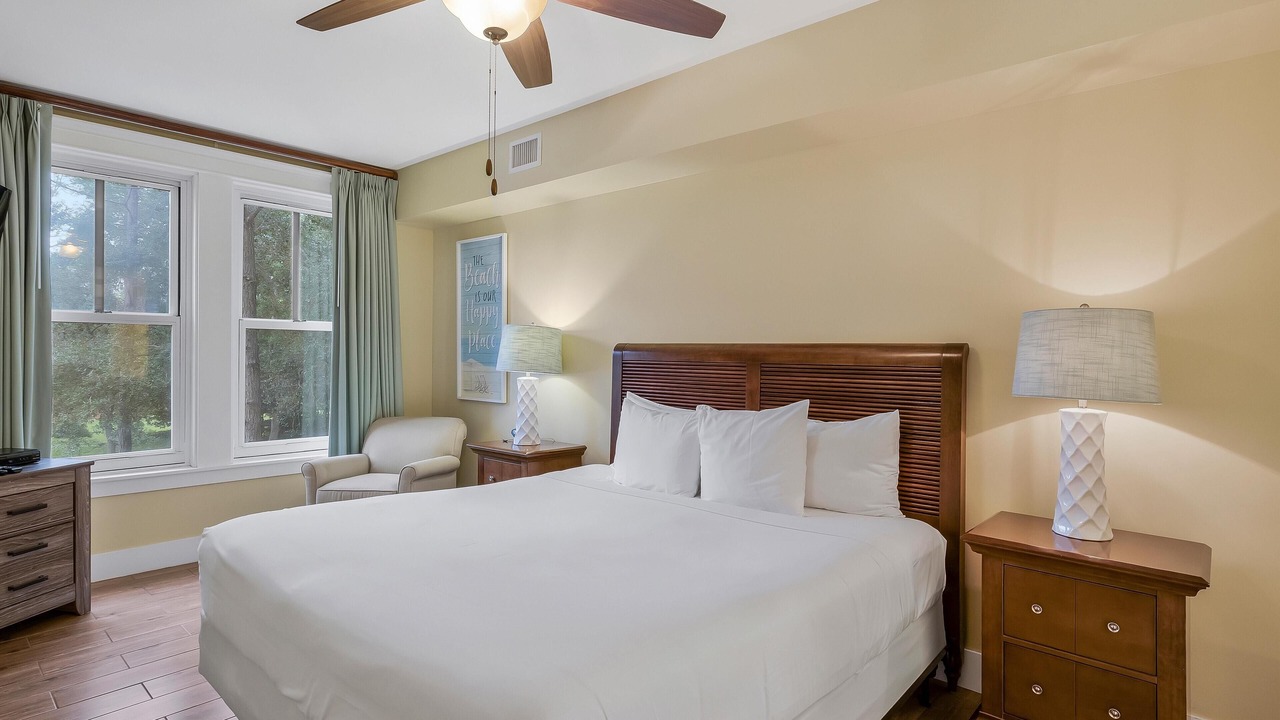 Photo of Bedroom in Baytowne Wharf
