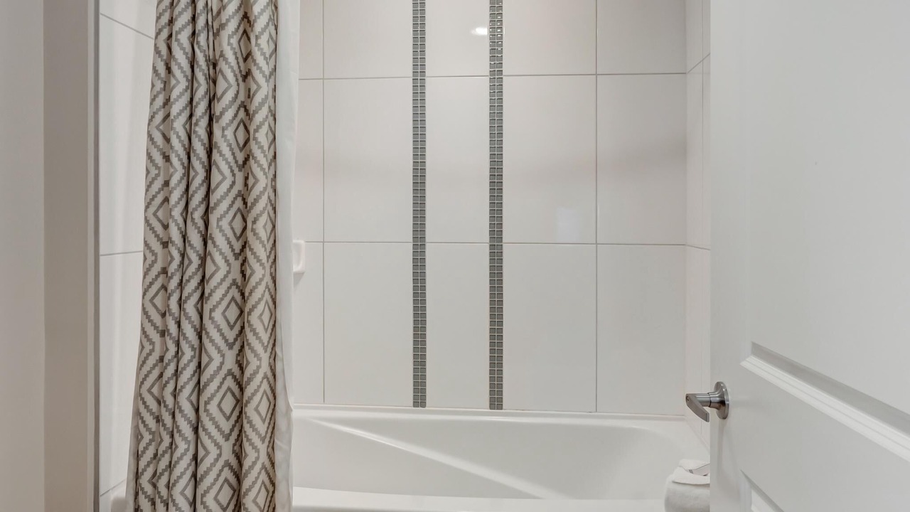 Photo of Bathroom in Baytowne Wharf