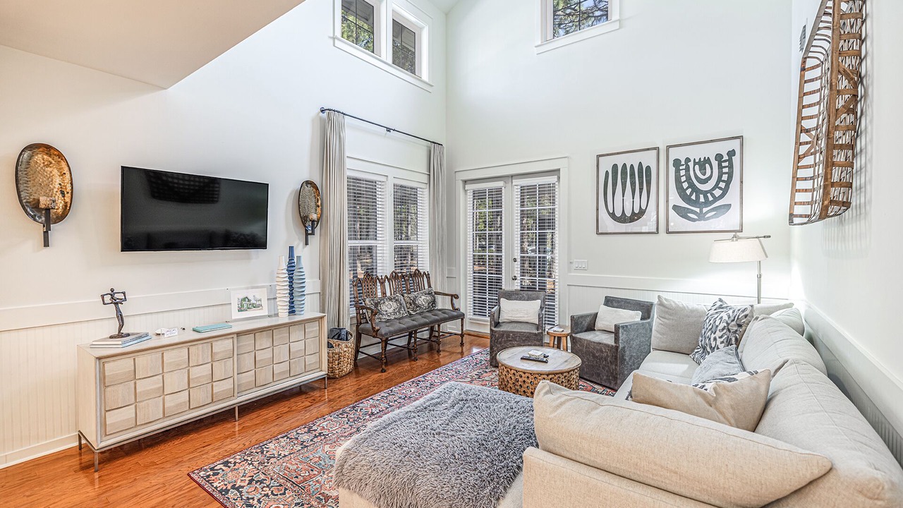 Photo of Livingroom in Laurel Grove