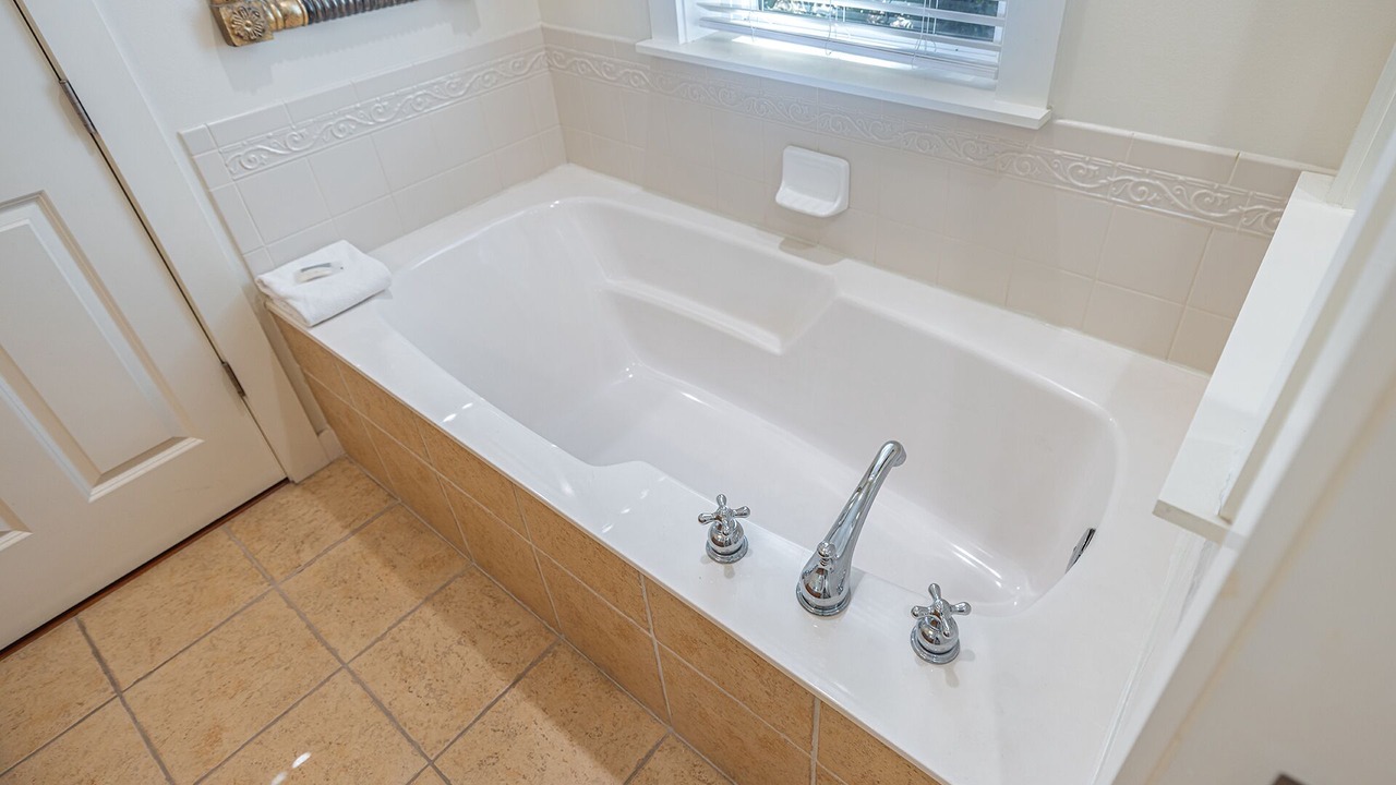 Photo of Bathroom in Laurel Grove