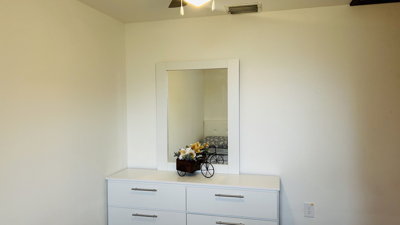 Photo of Bedroom in Moore Haven