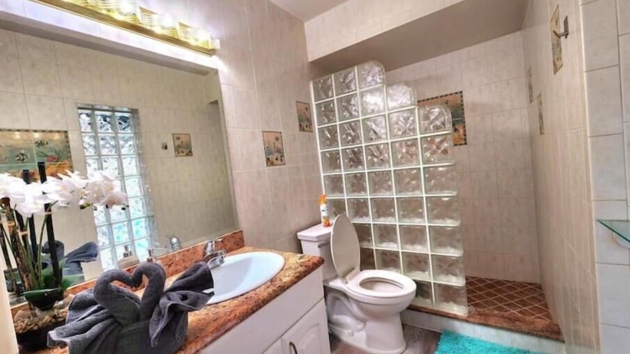 Photo of Bathroom in Greater Northdale