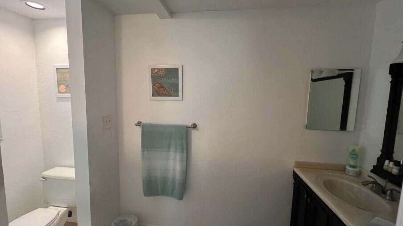Photo of Bathroom in Pelican Bay