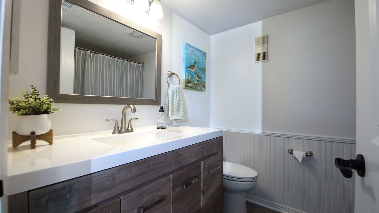 Photo of Bathroom in Truckland