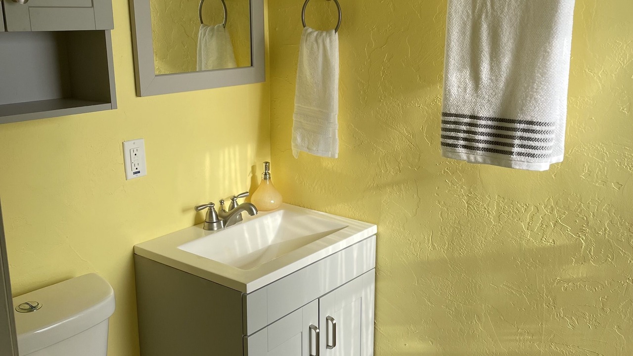 Photo of Bathroom in Meadowlawn