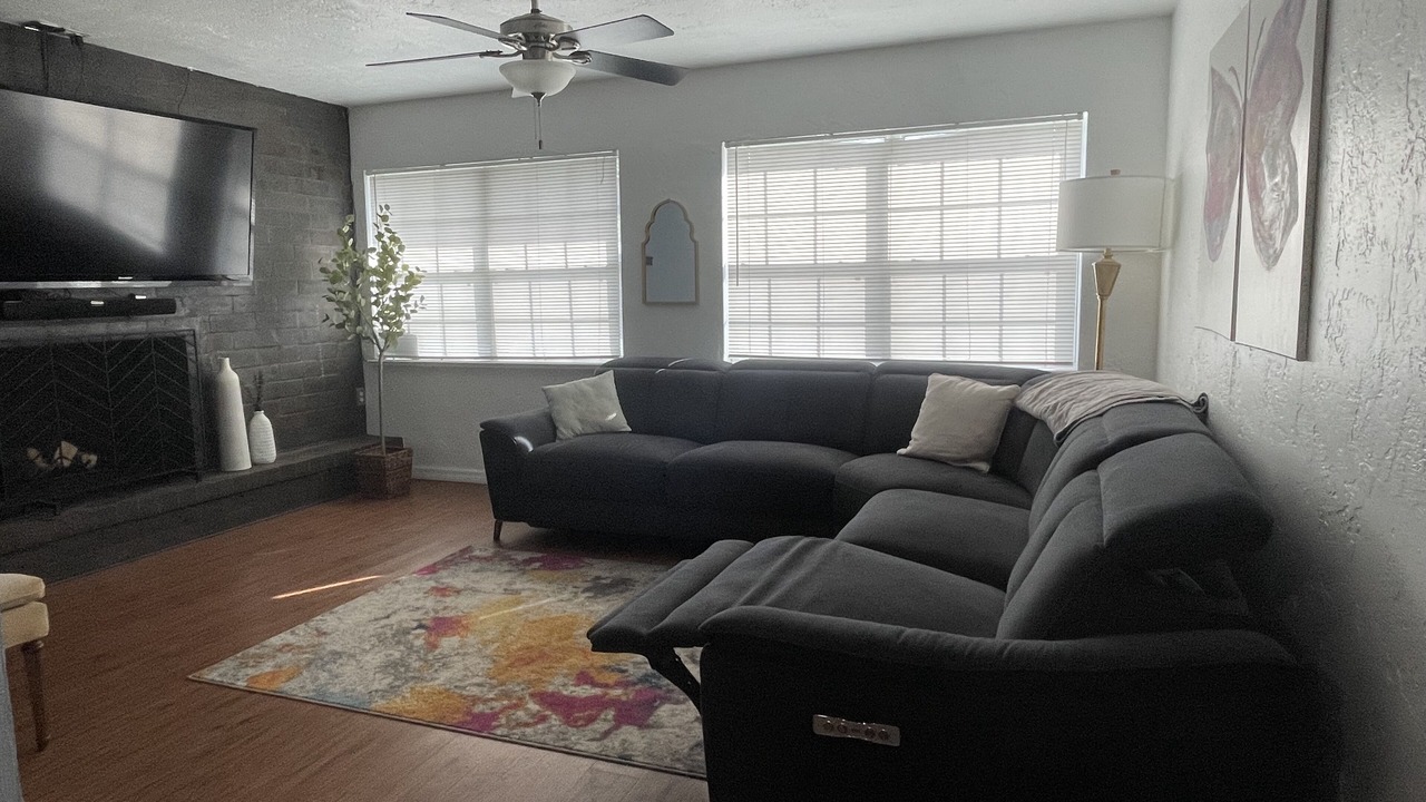 Photo of Livingroom in Meadowlawn