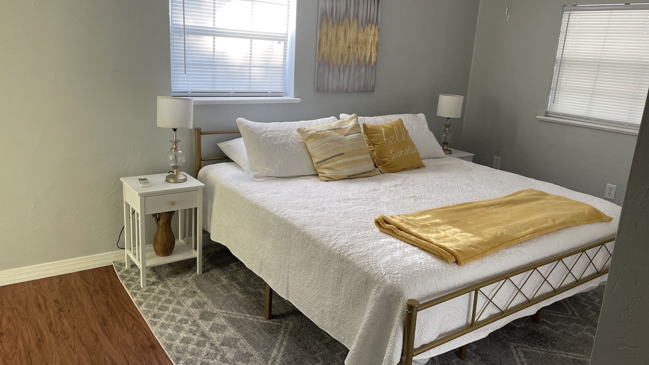 Photo of Bedroom in Meadowlawn