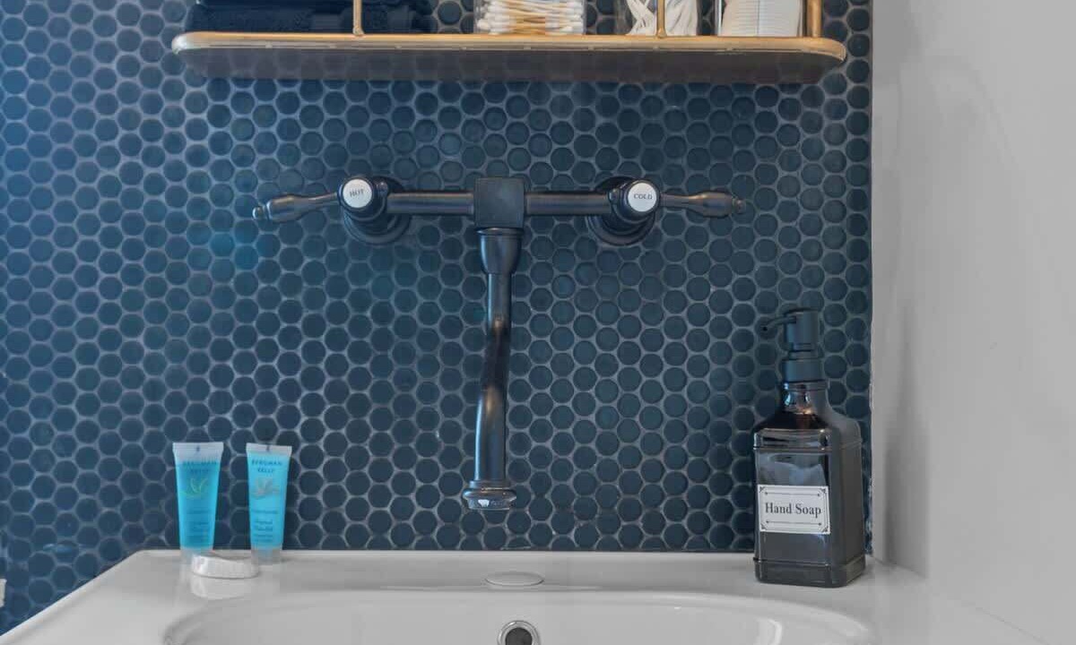 Photo of Bathroom in Riverside Heights