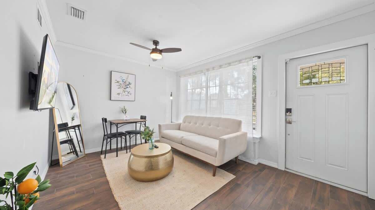 Photo of Bedroom in Riverside Heights
