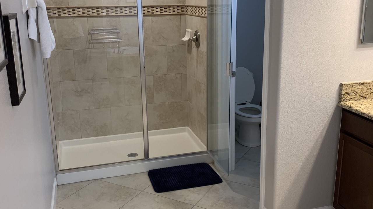 Photo of Bathroom in Lindfields