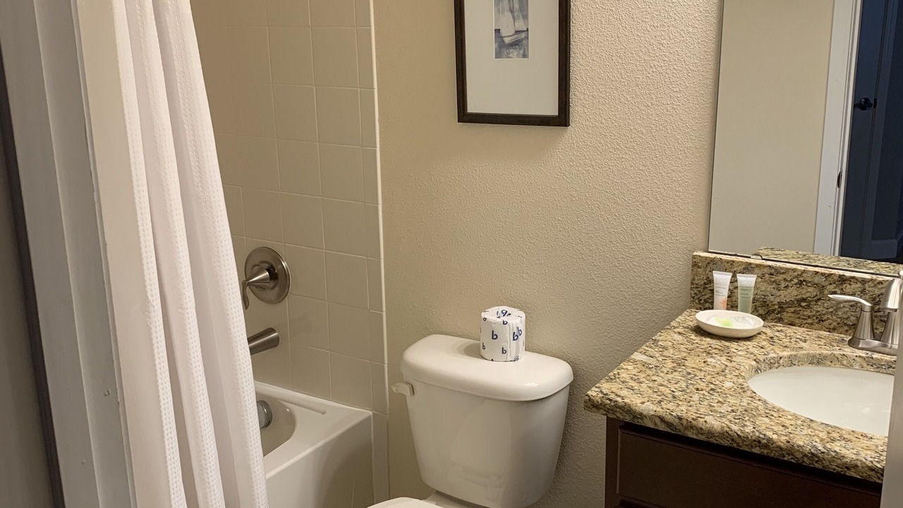 Photo of Bathroom in Lindfields