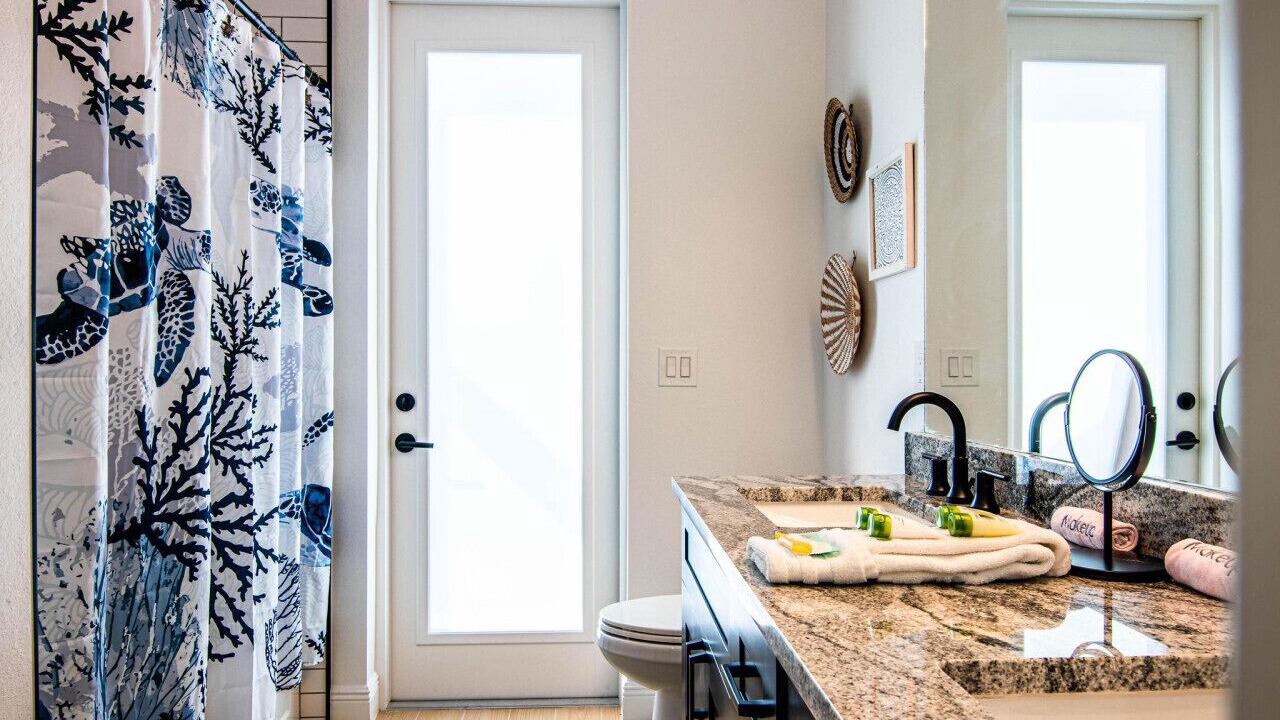 Photo of Bathroom in Pelican