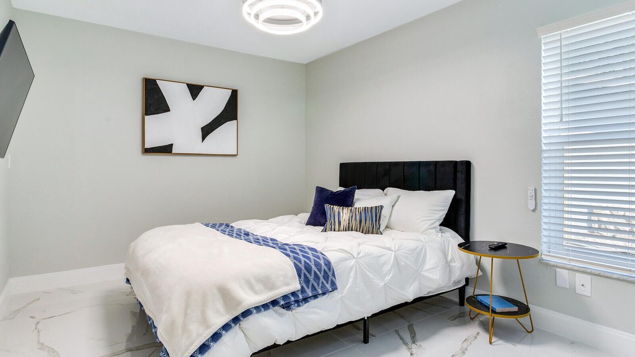 Photo of Bedroom in Rustic Oaks