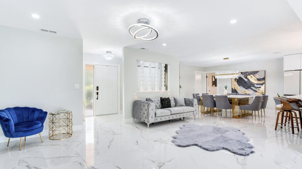 Photo of Livingroom in Rustic Oaks