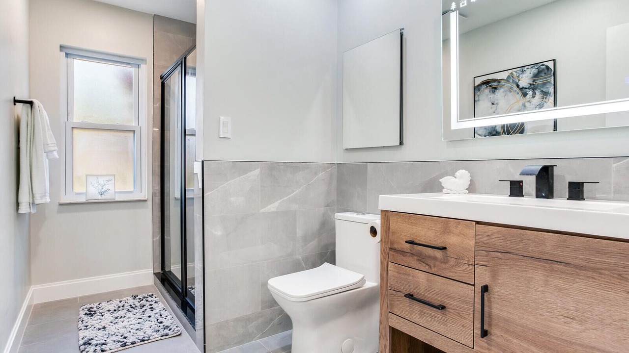 Photo of Bathroom in Rustic Oaks