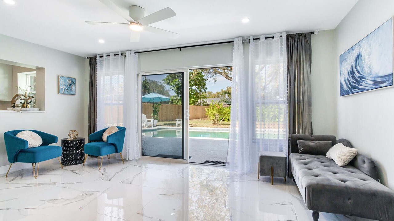 Photo of Livingroom in Rustic Oaks