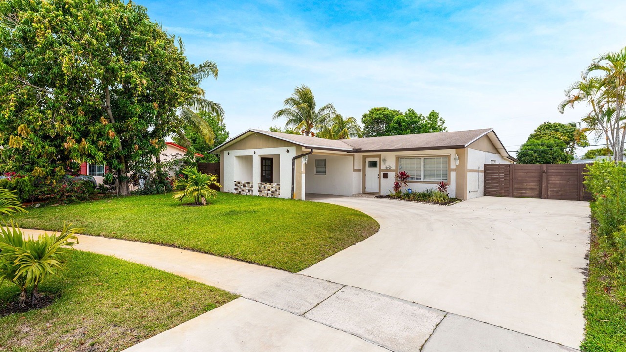 Photo of Outdoor in Lauderdale Lakes