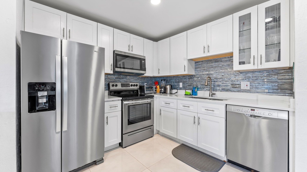 Photo of Kitchen in Lauderdale Lakes