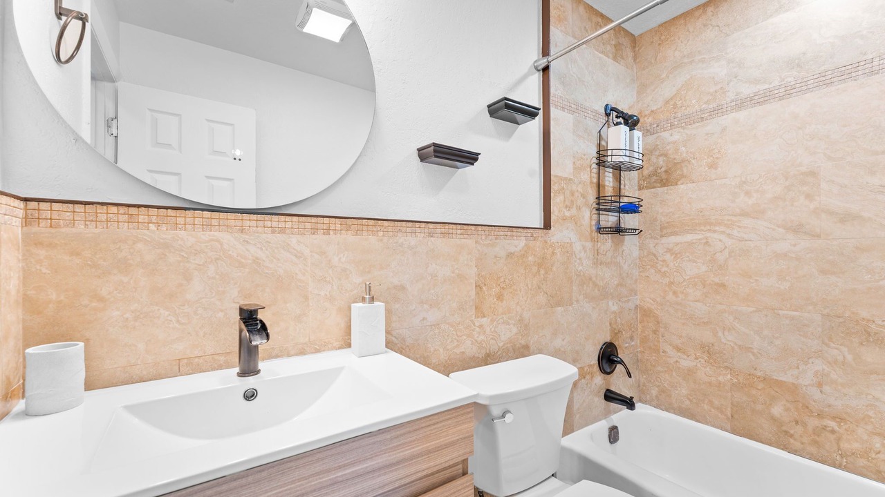 Photo of Bathroom in Lauderdale Lakes