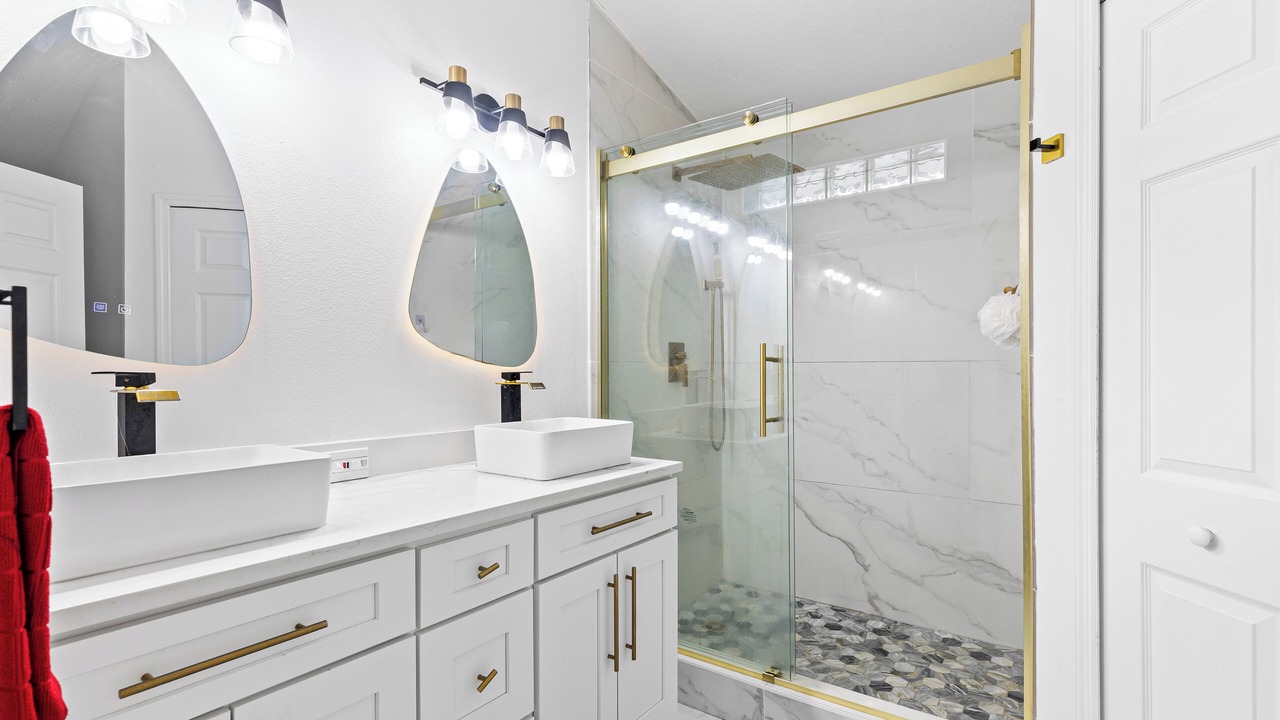 Photo of Bathroom in Lutz