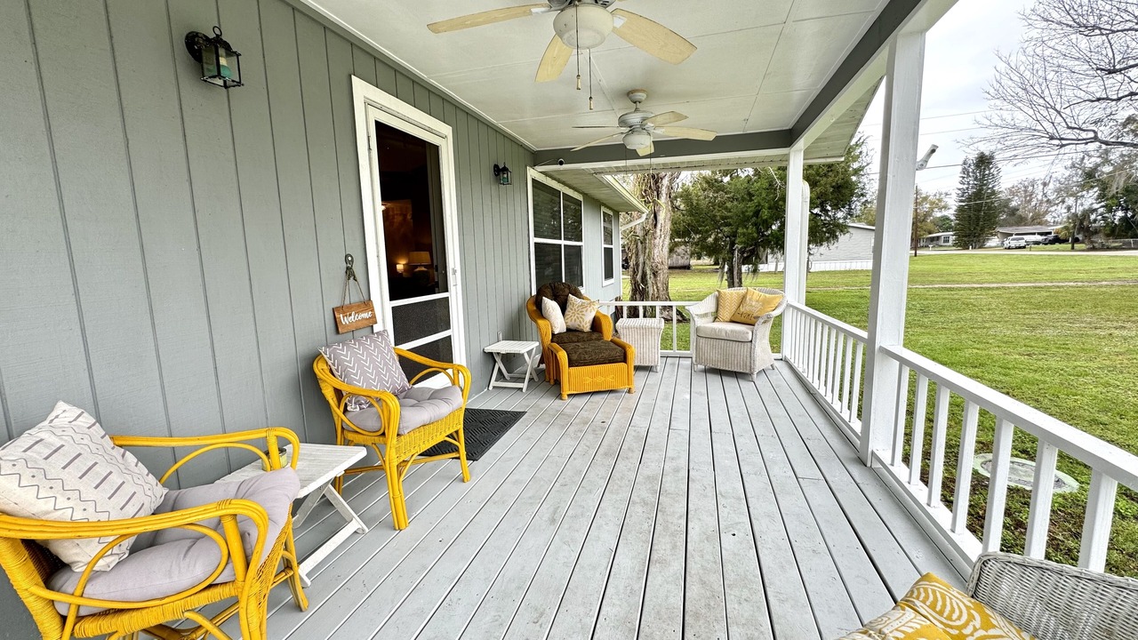 Photo of Patio Balcony in Taylor Creek