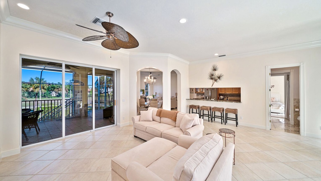 Photo of Livingroom in Beachview Country Club Estates