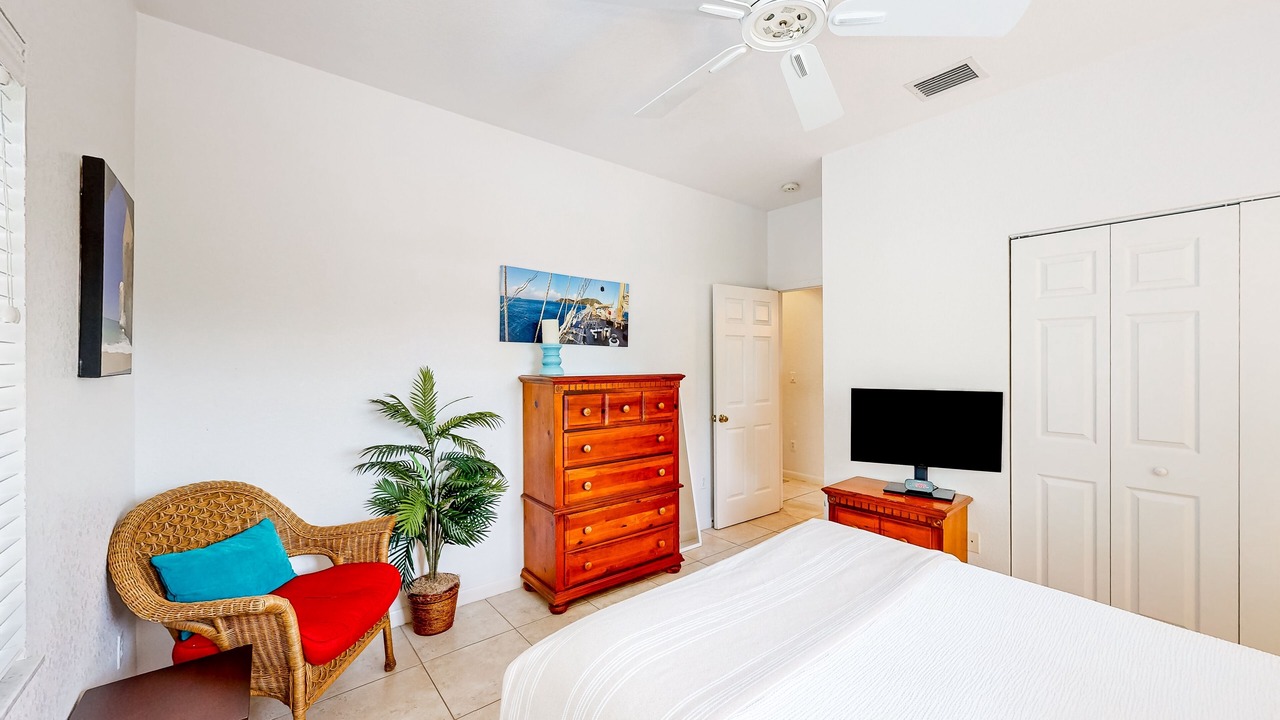 Photo of Bedroom in Indian Waterways