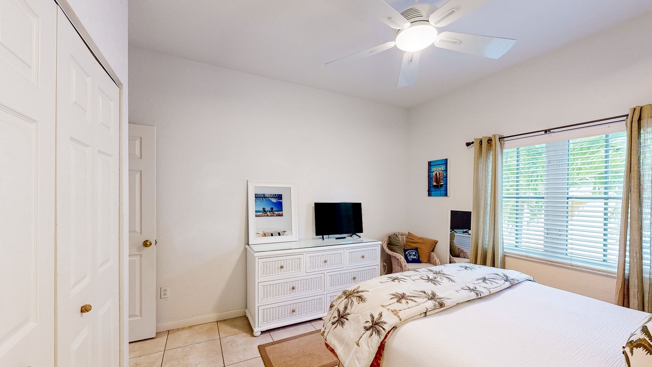 Photo of Bedroom in Indian Waterways