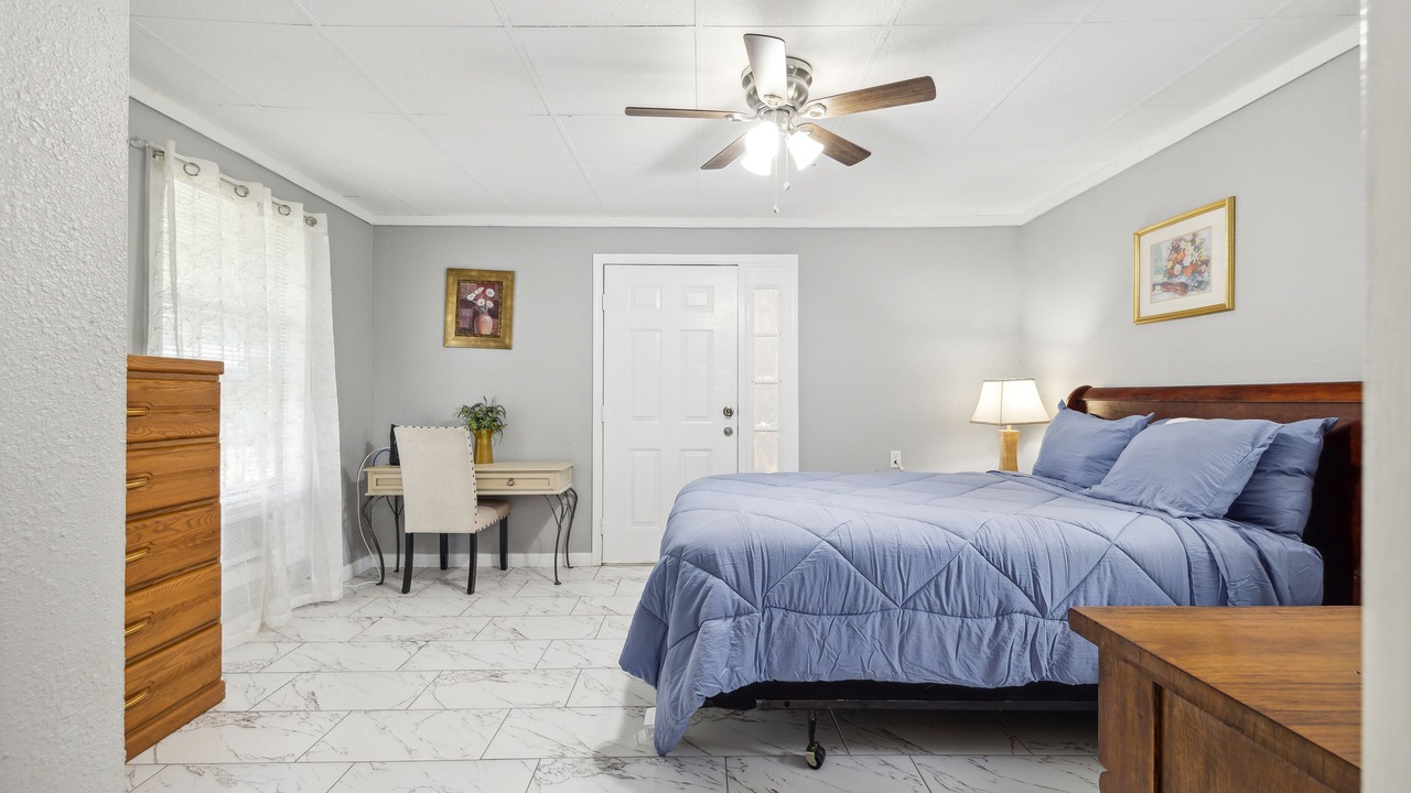 Photo of Bedroom in Taft