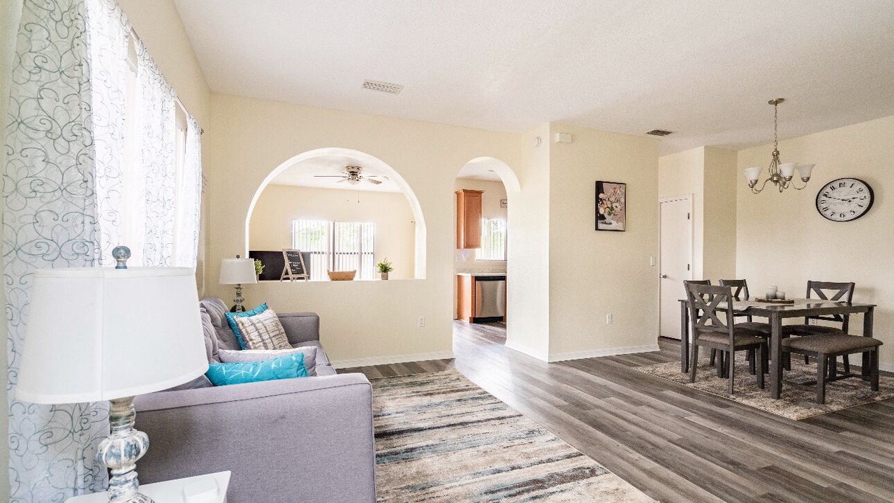 Photo of Livingroom in Westside