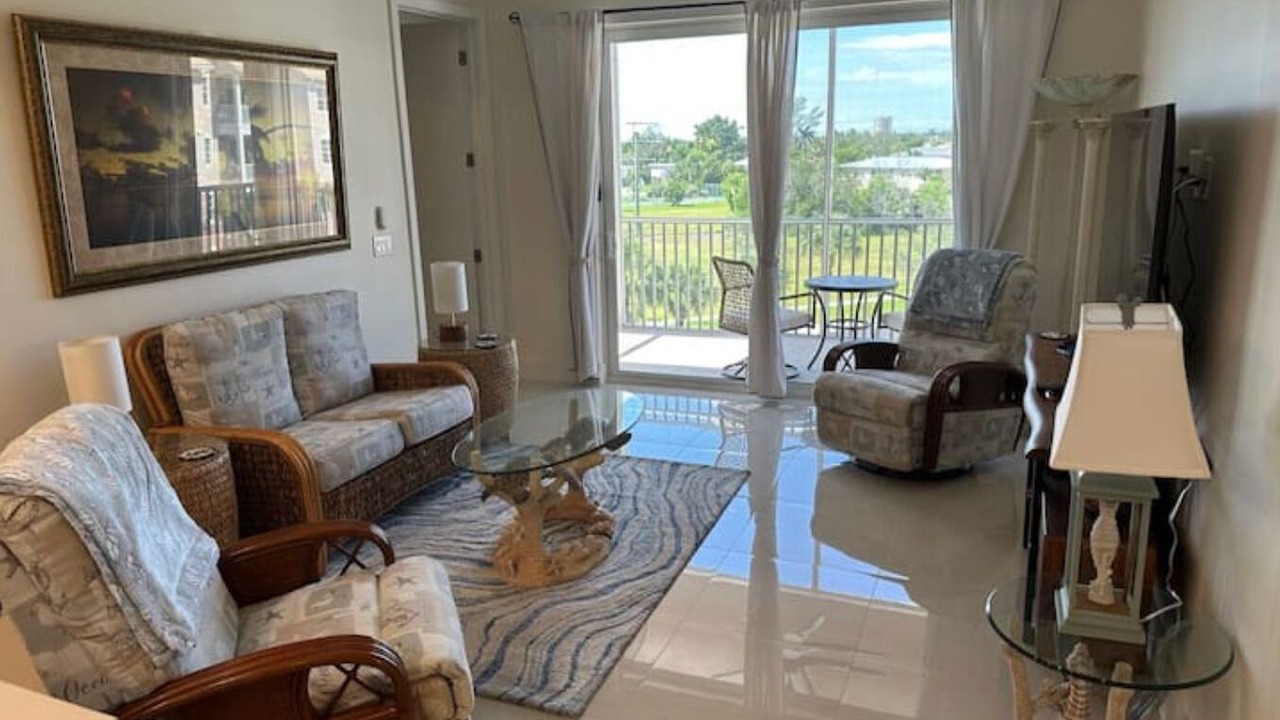 Photo of Livingroom in Majestic Palms