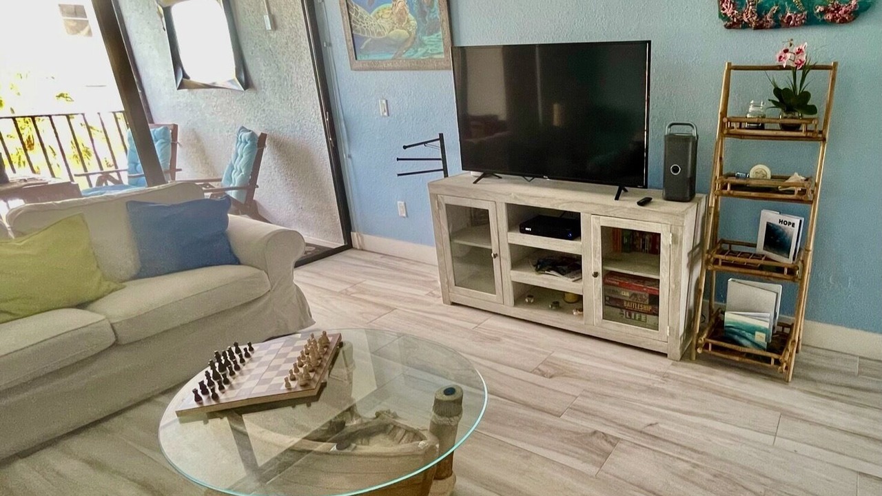 Photo of Livingroom in Largo Sound Village