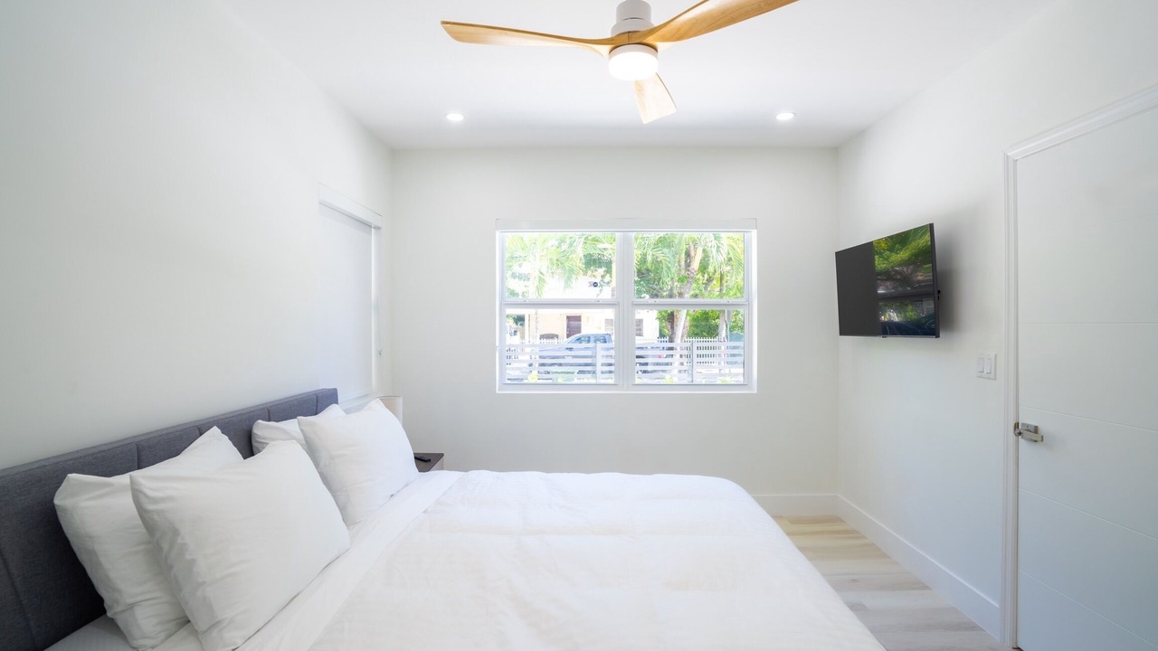 Photo of Bedroom in Coral Way
