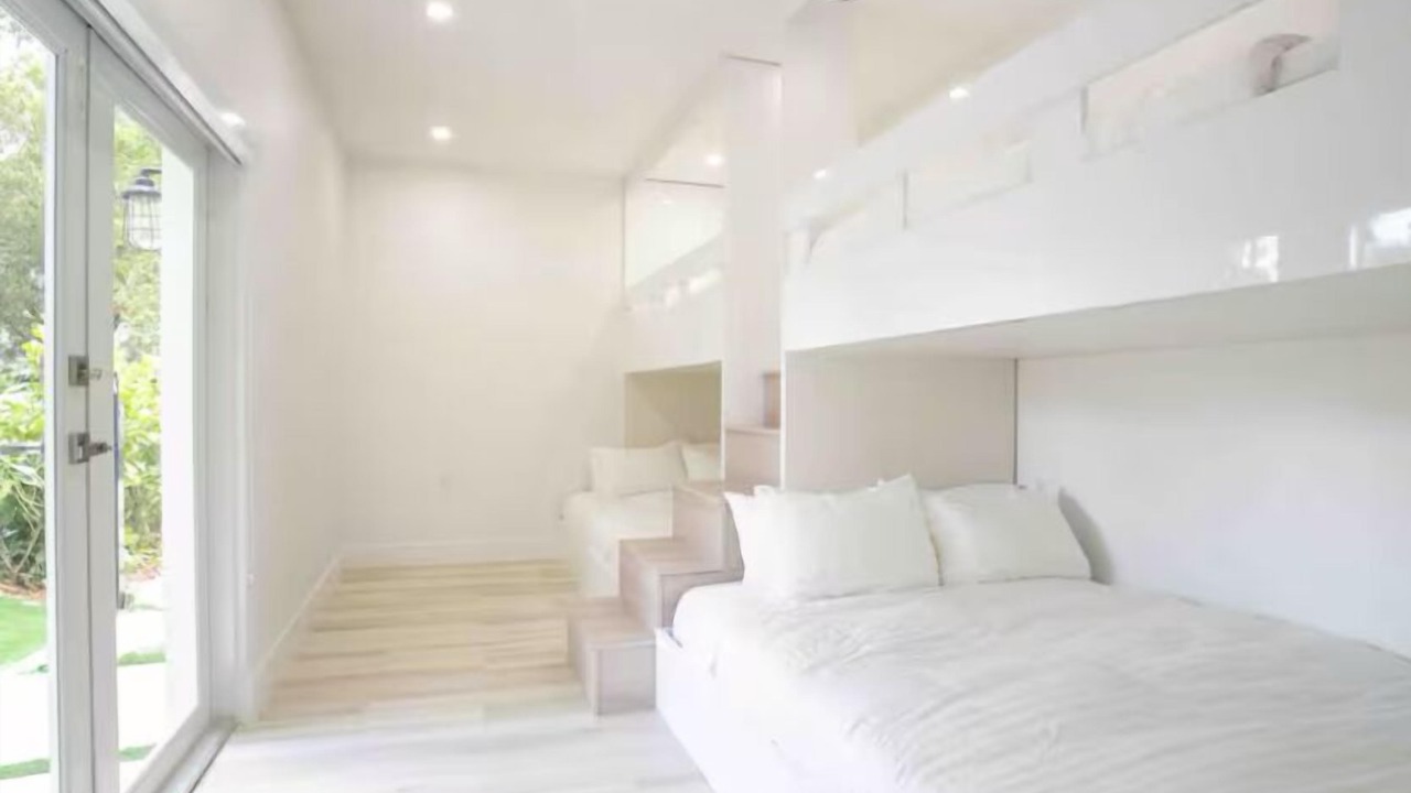 Photo of Bedroom in Coral Way