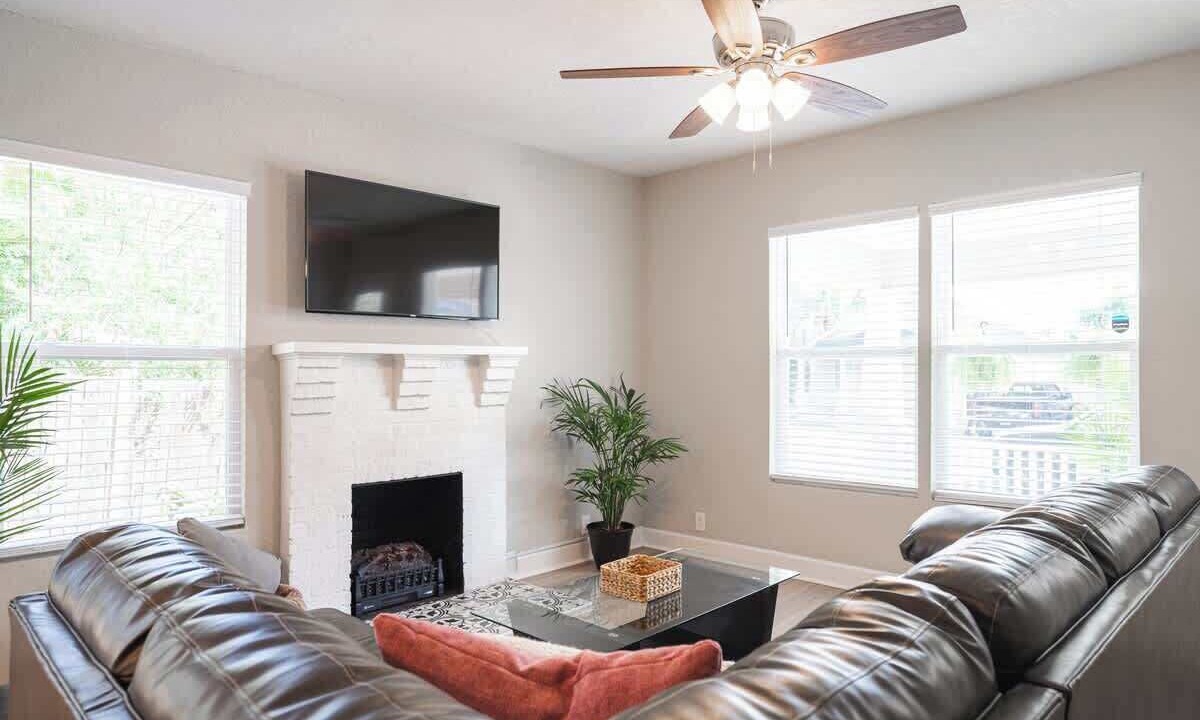Photo of Livingroom in Dixieland