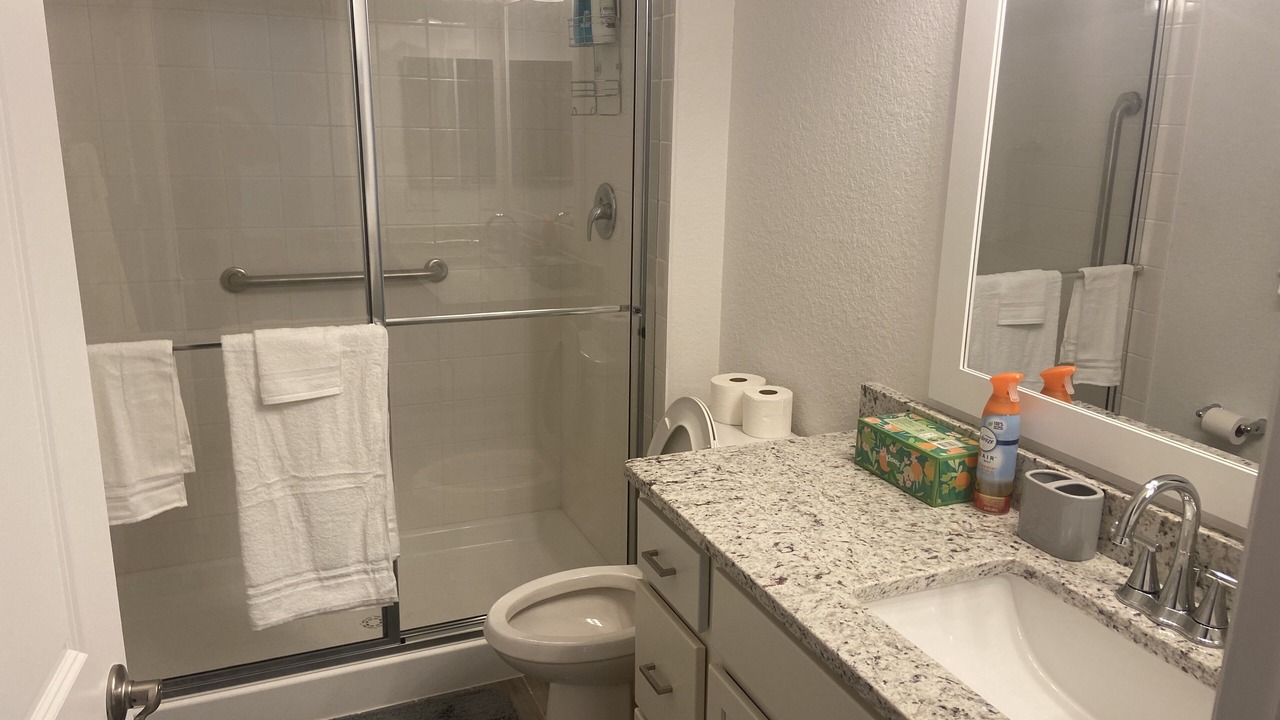 Photo of Bathroom in Tavares