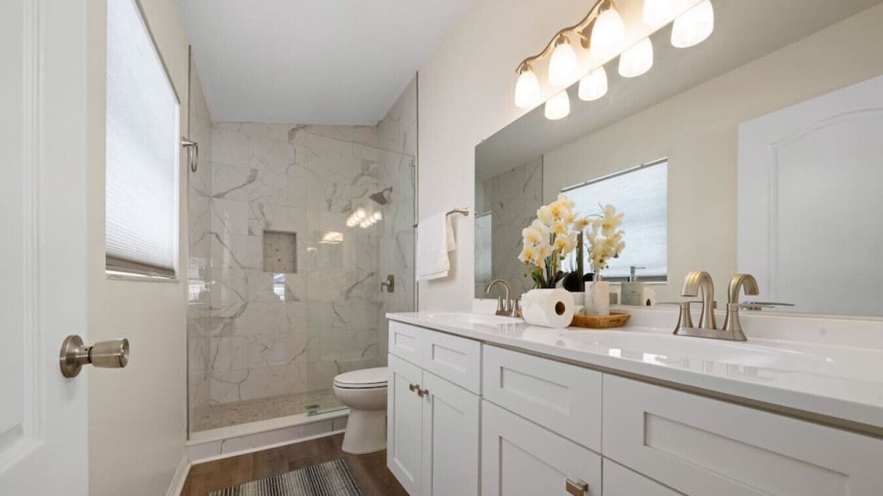 Photo of Bathroom in Lindfields
