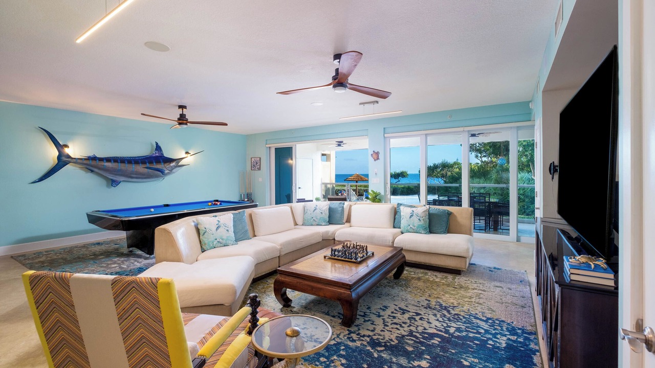 Photo of Livingroom in Rock Harbor