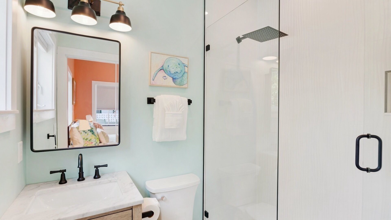 Photo of Bathroom in Uptown - Upper Duval