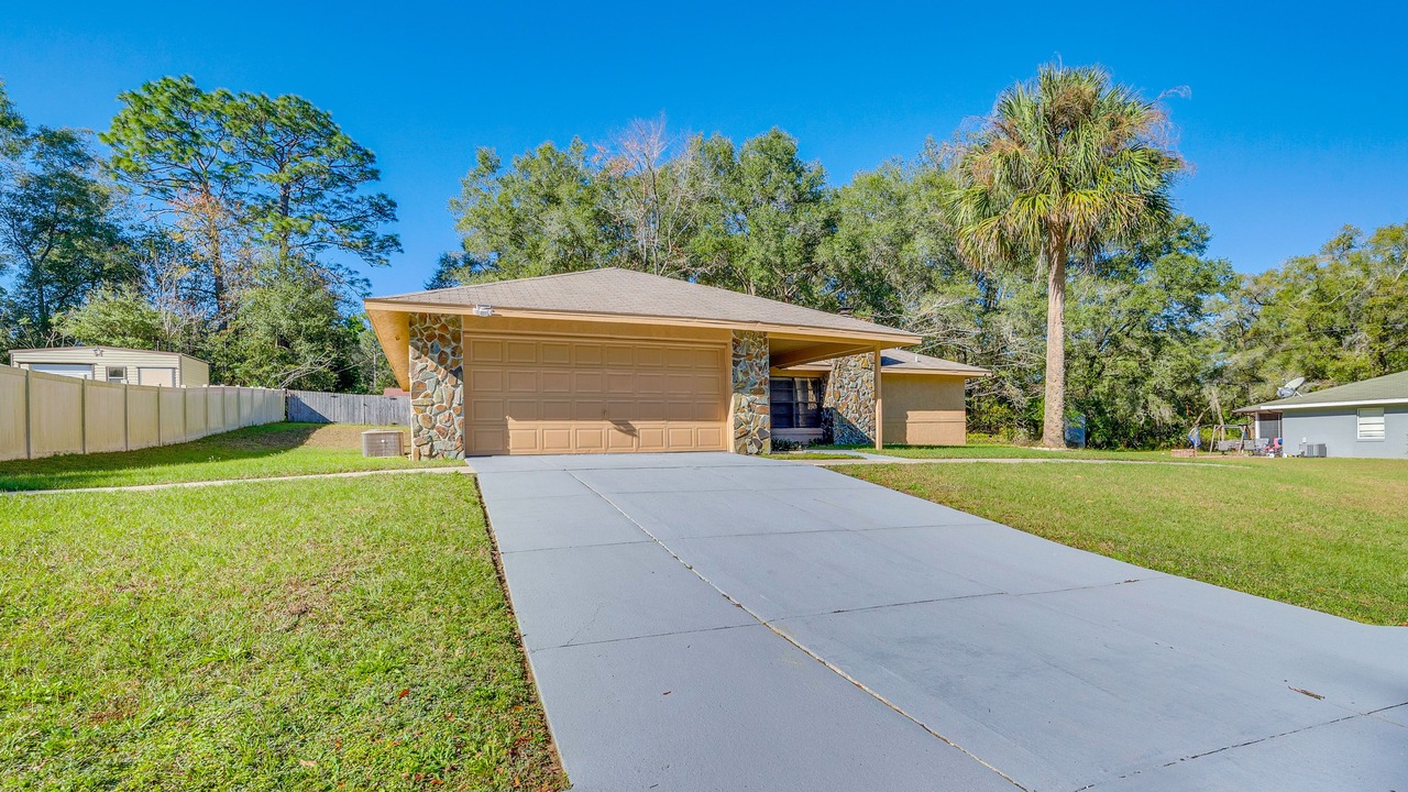 Photo of Others in Dunnellon