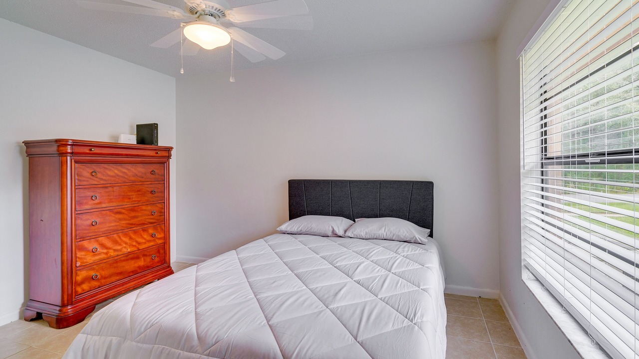 Photo of Bedroom in Dunnellon