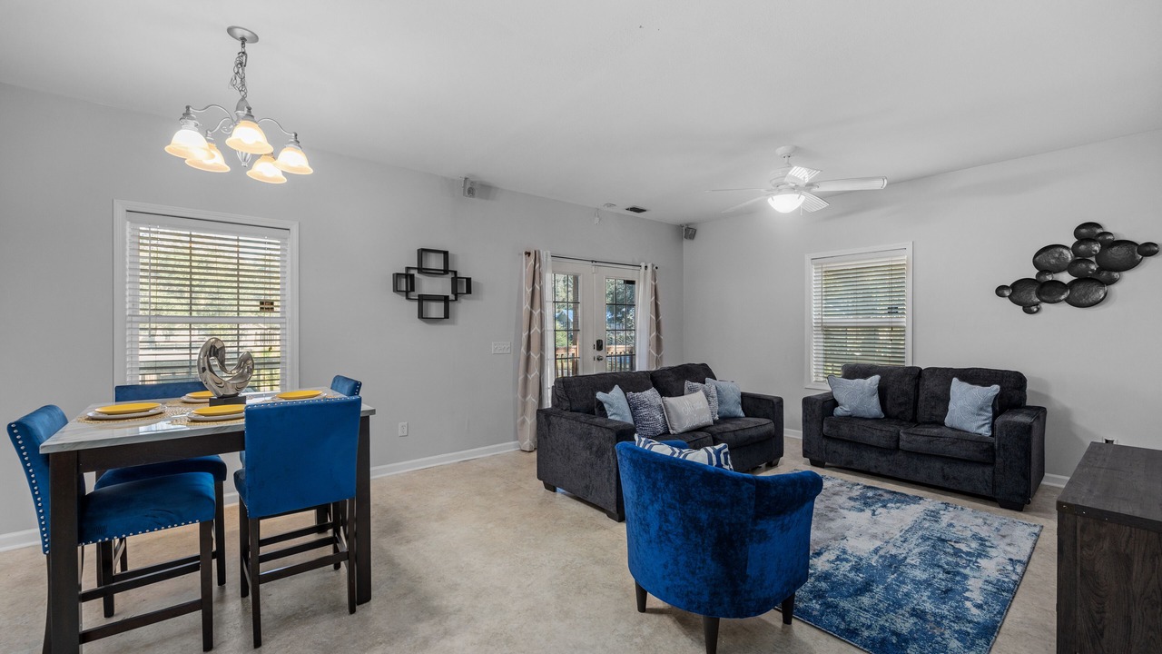 Photo of Livingroom in Tallahassee