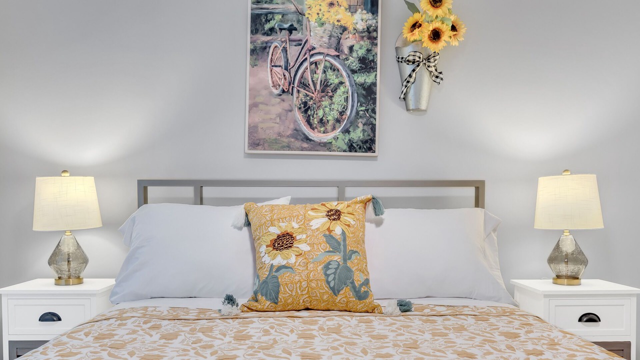 Photo of Bedroom in Doctors Inlet
