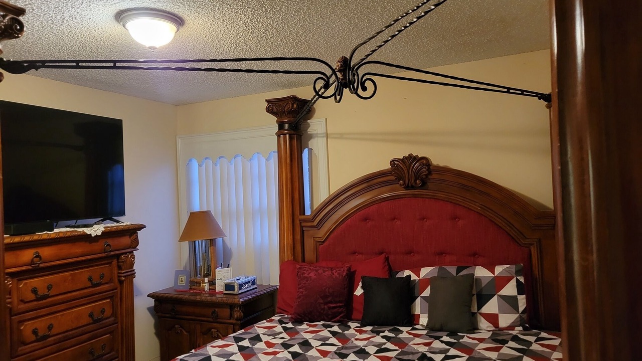 Photo of Bedroom in Kings Point