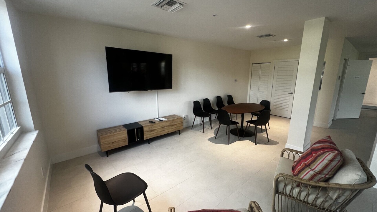 Photo of Livingroom in Majestic Palms