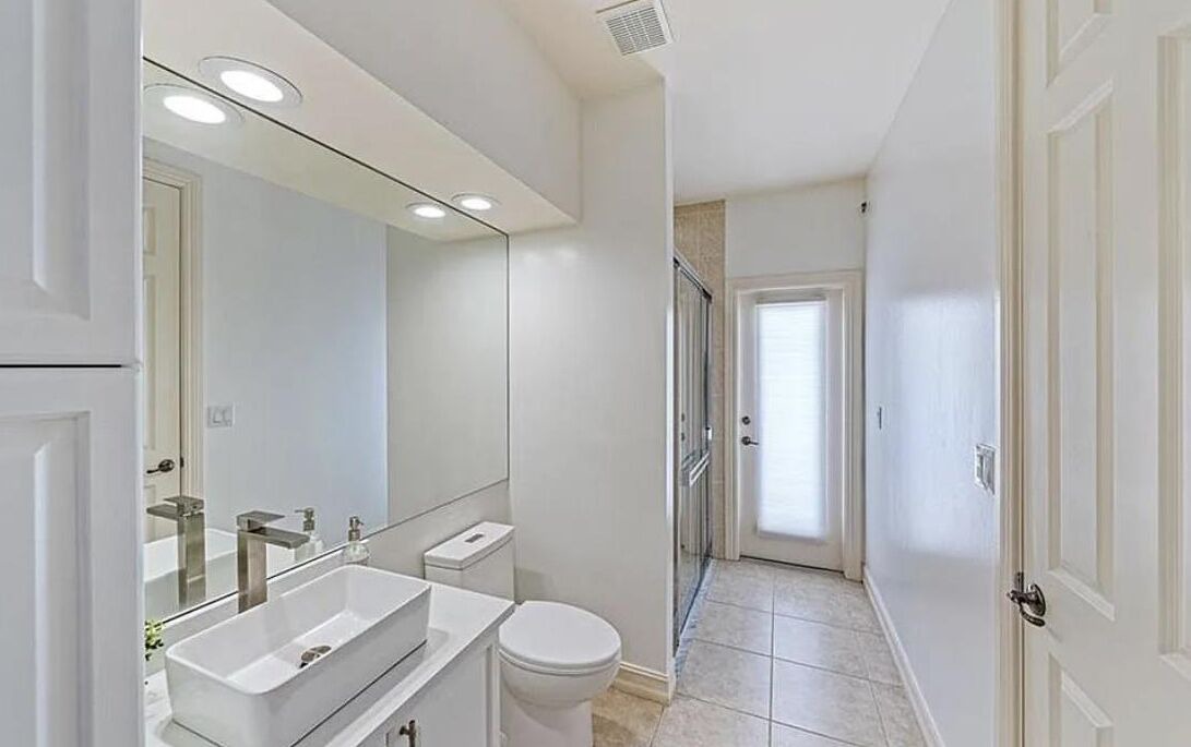 Photo of Bathroom in Connors