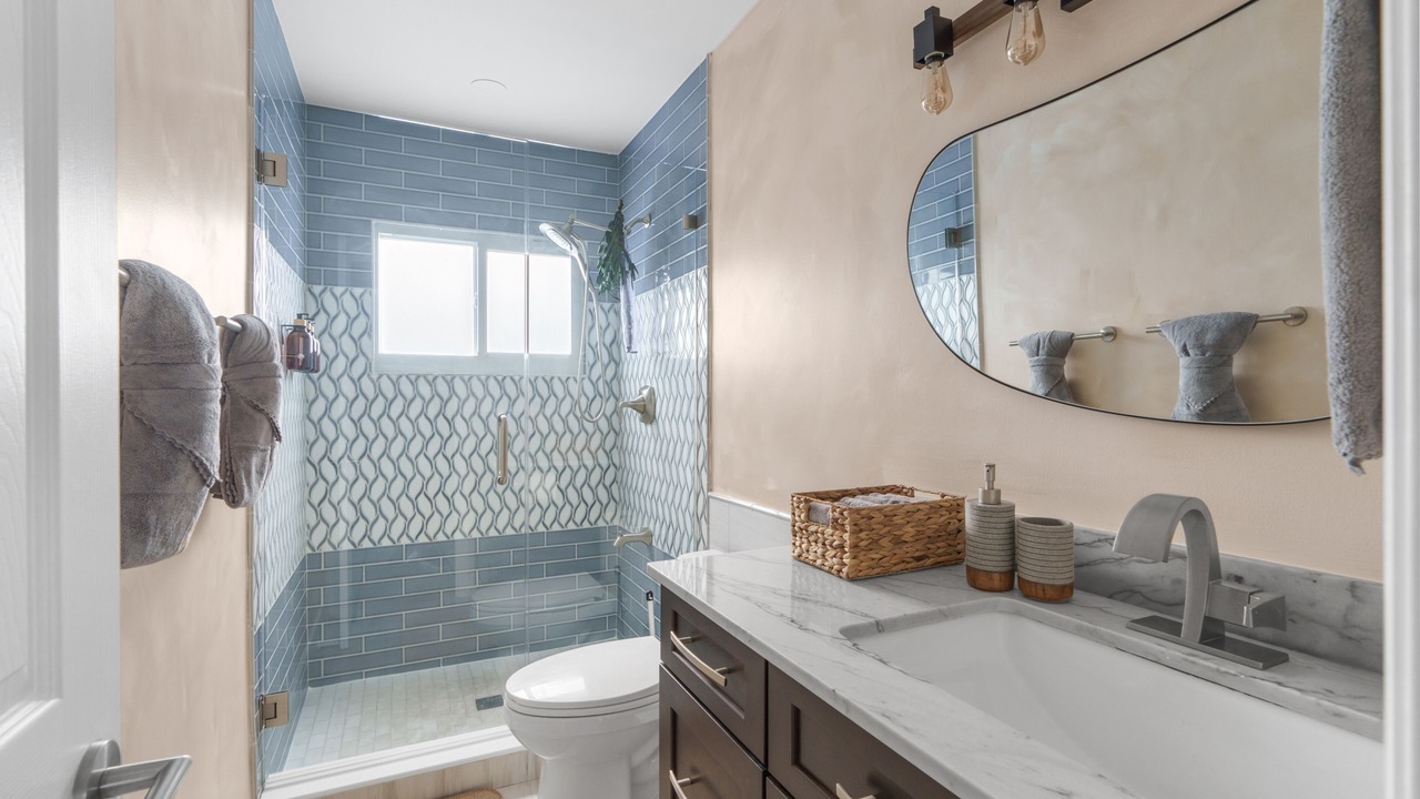 Photo of Bathroom in River Oaks